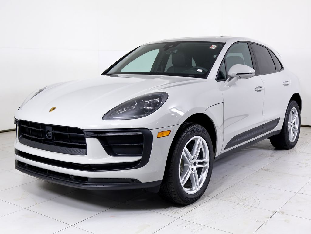 2026 Porsche Macan Base