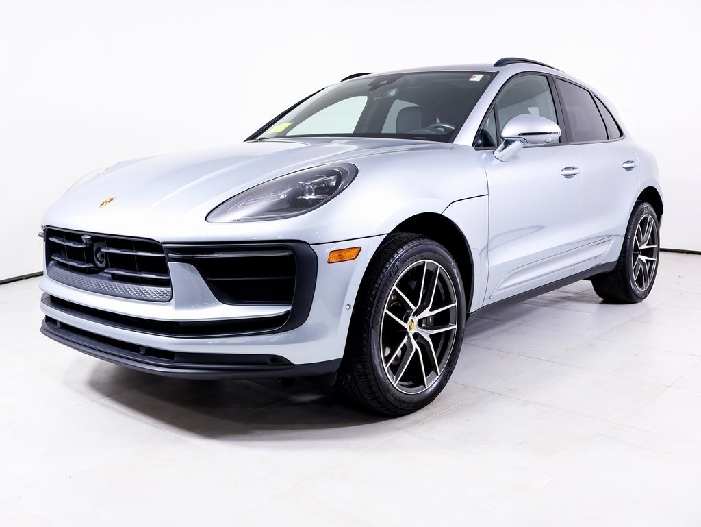 2023 Porsche Macan T