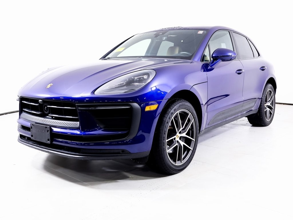 2023 Porsche Macan T