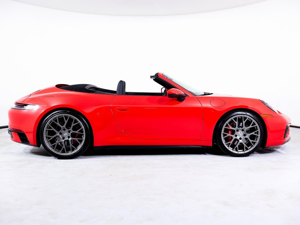 2024 Porsche 911 - Photo 32