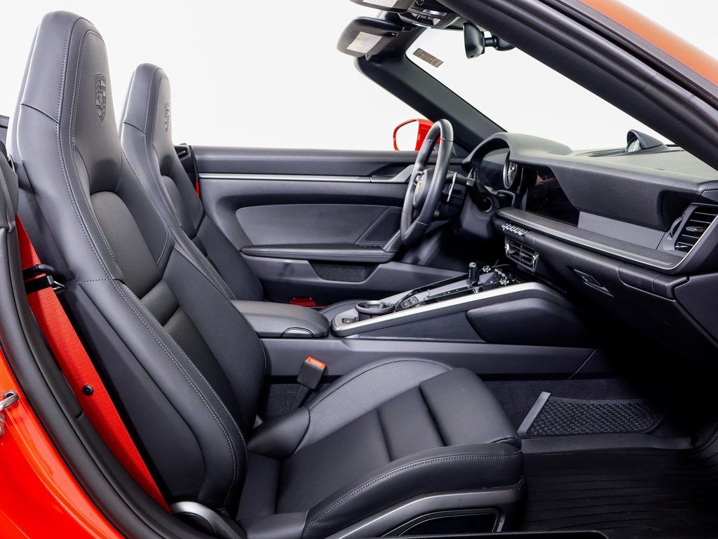 2024 Porsche 911 - Photo 7
