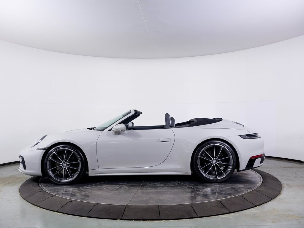 2022 Porsche 911 4S photo 2
