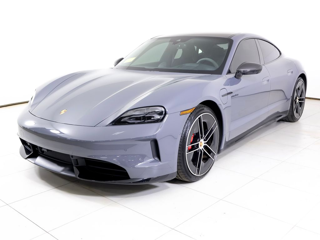 2025 Porsche Taycan GTS's photo