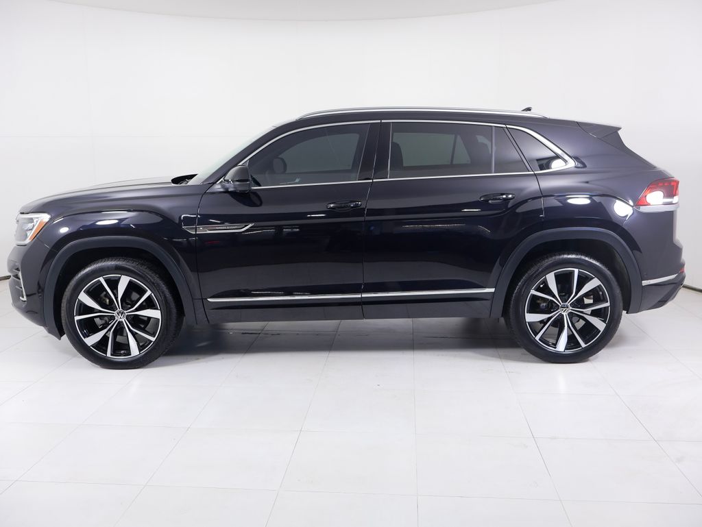 2024 Volkswagen Atlas Cross Sport photo 2