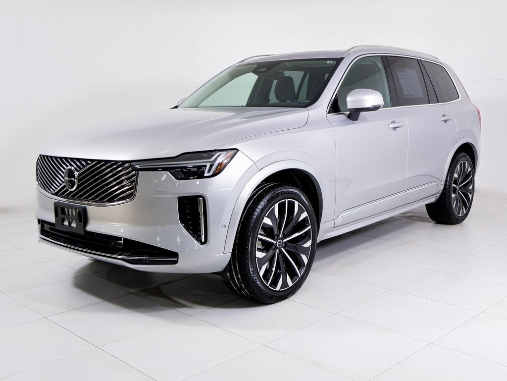 2025 Volvo XC90 Plus's photo