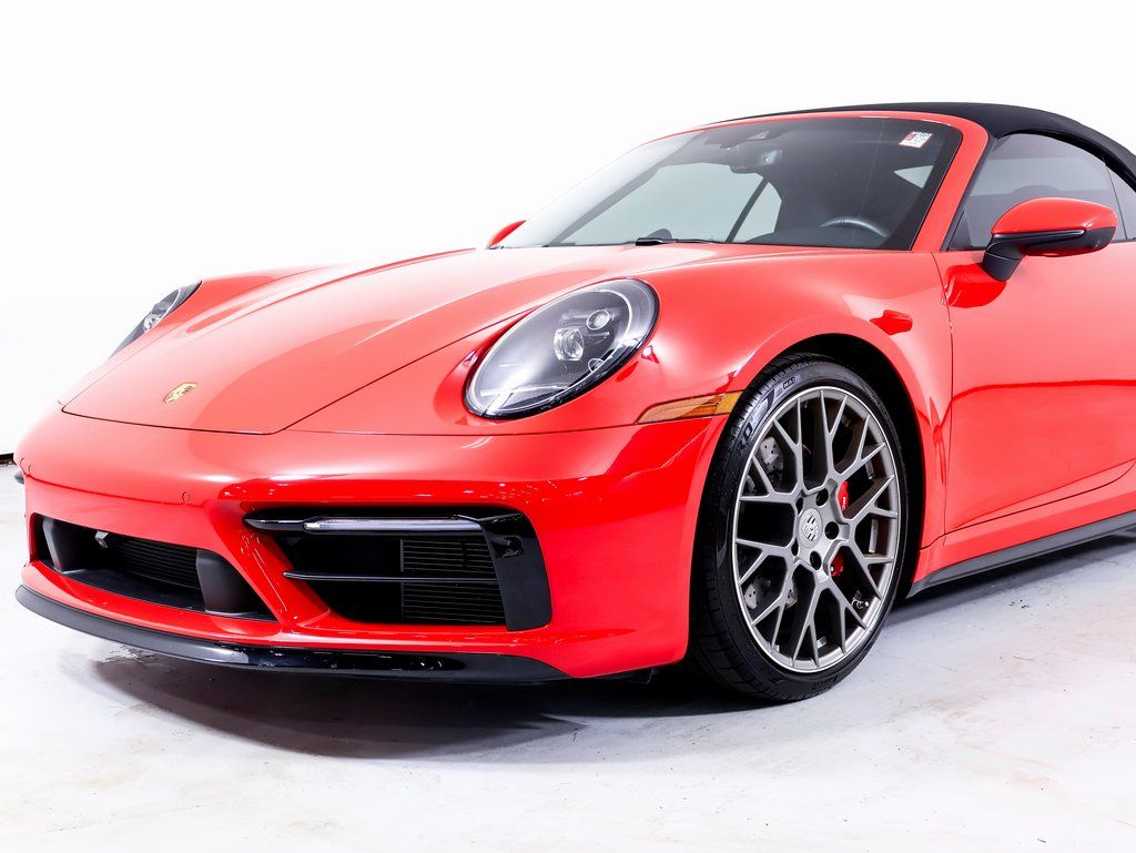 2024 Porsche 911 - Photo 16