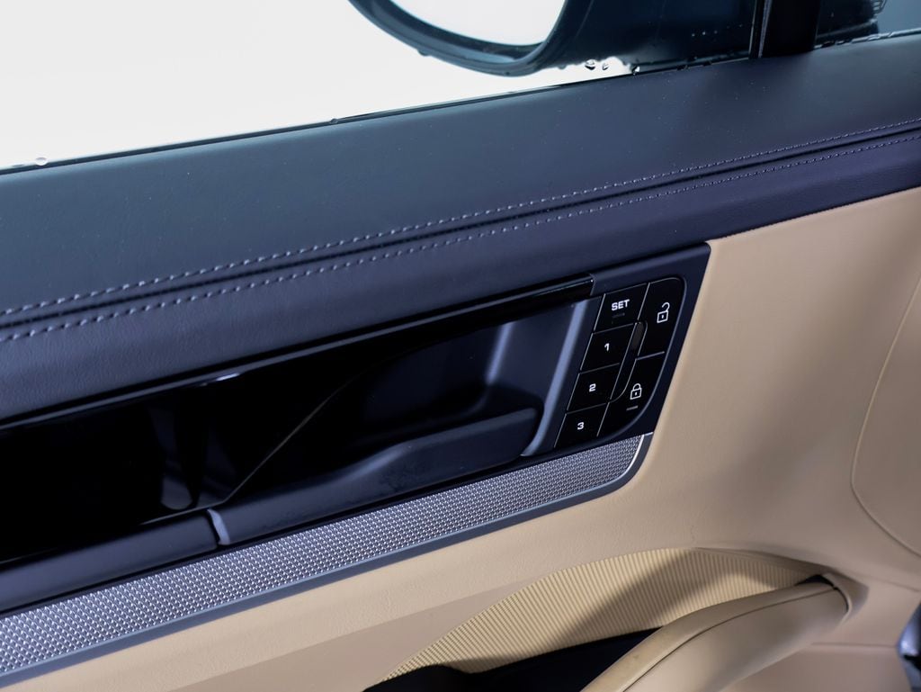 2026 Porsche Cayenne E-Hybrid - Photo 27