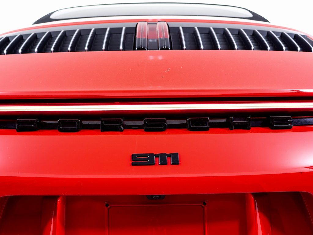 2024 Porsche 911 - Photo 20
