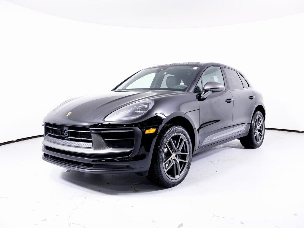 2025 Porsche Macan T