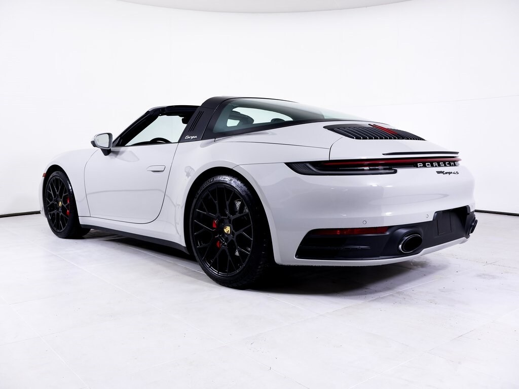 2023 Porsche 911 Targa 4S photo 3