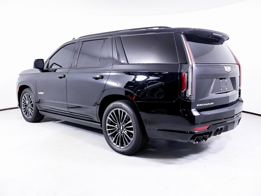2023 Cadillac Escalade V-Series photo 3