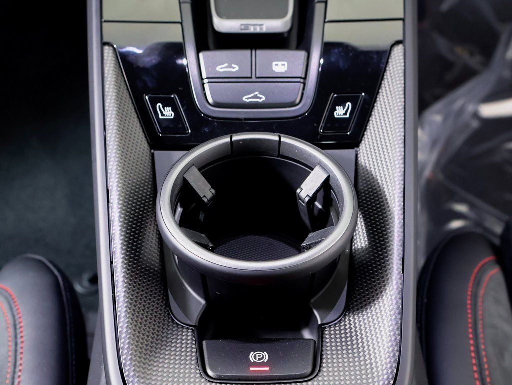 2026 Porsche 911 GTS - Photo 17