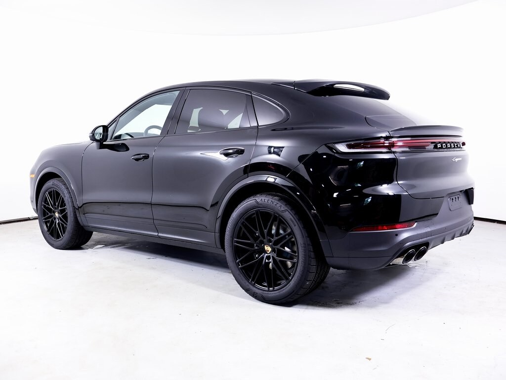 2025 Porsche Cayenne Coupe photo 3