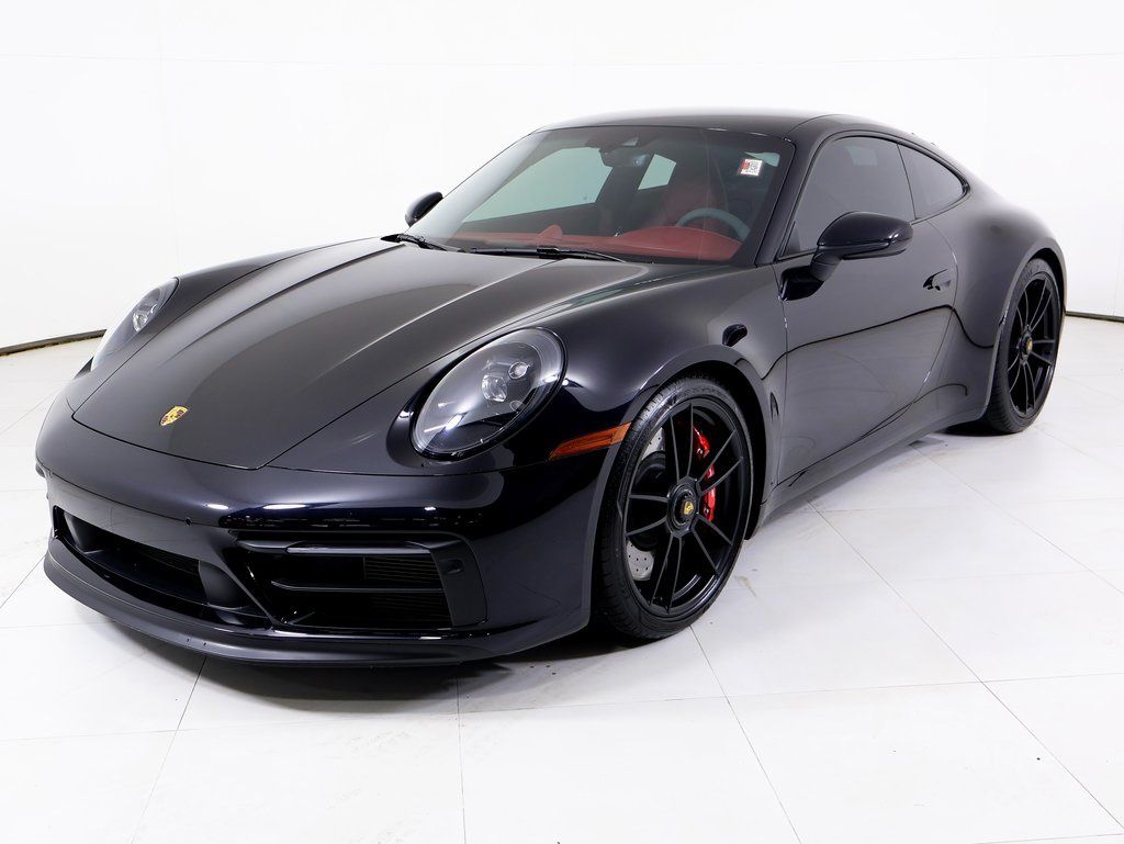 2024 Porsche 911 GTS