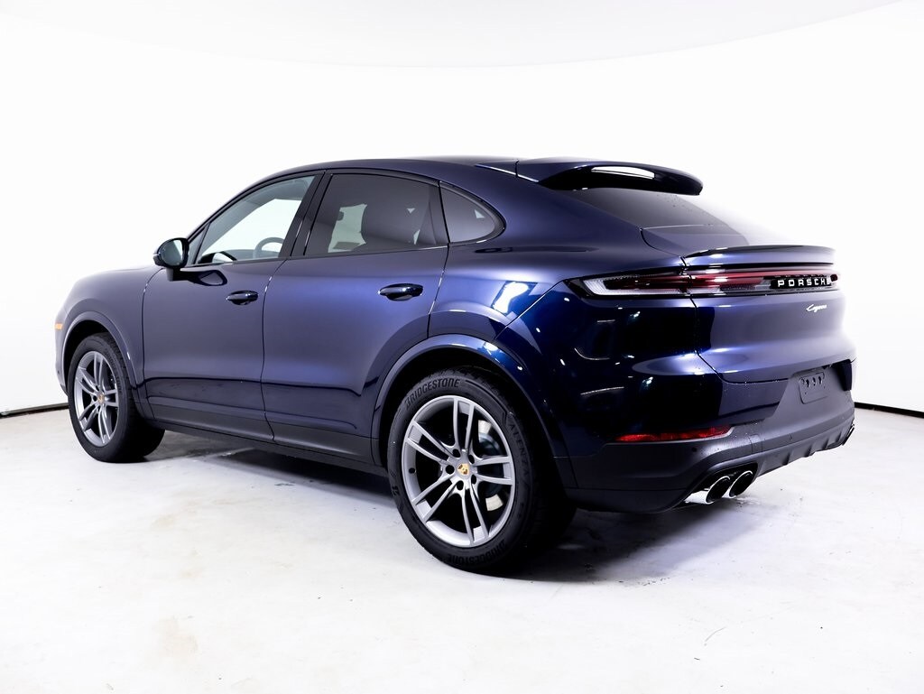 2025 Porsche Cayenne Coupe photo 3