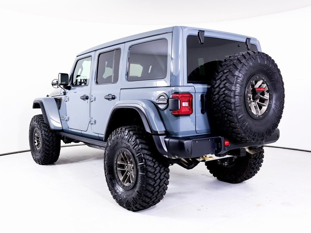 2024 Jeep Wrangler Rubicon photo 3
