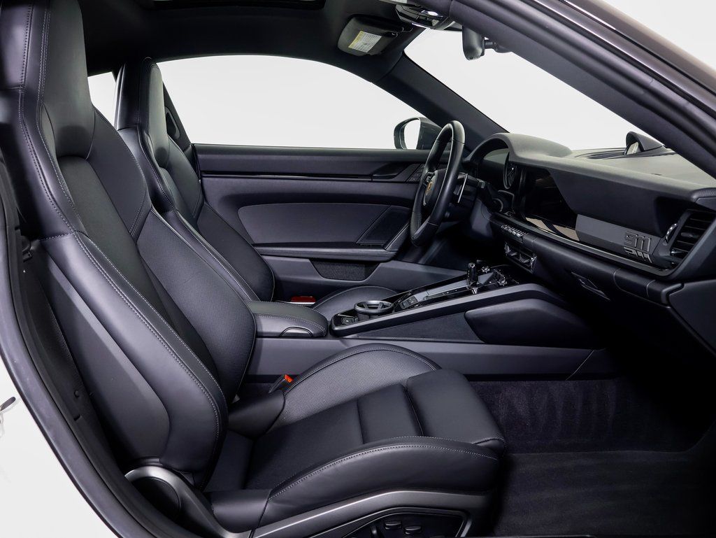 2024 Porsche 911 T - Photo 8