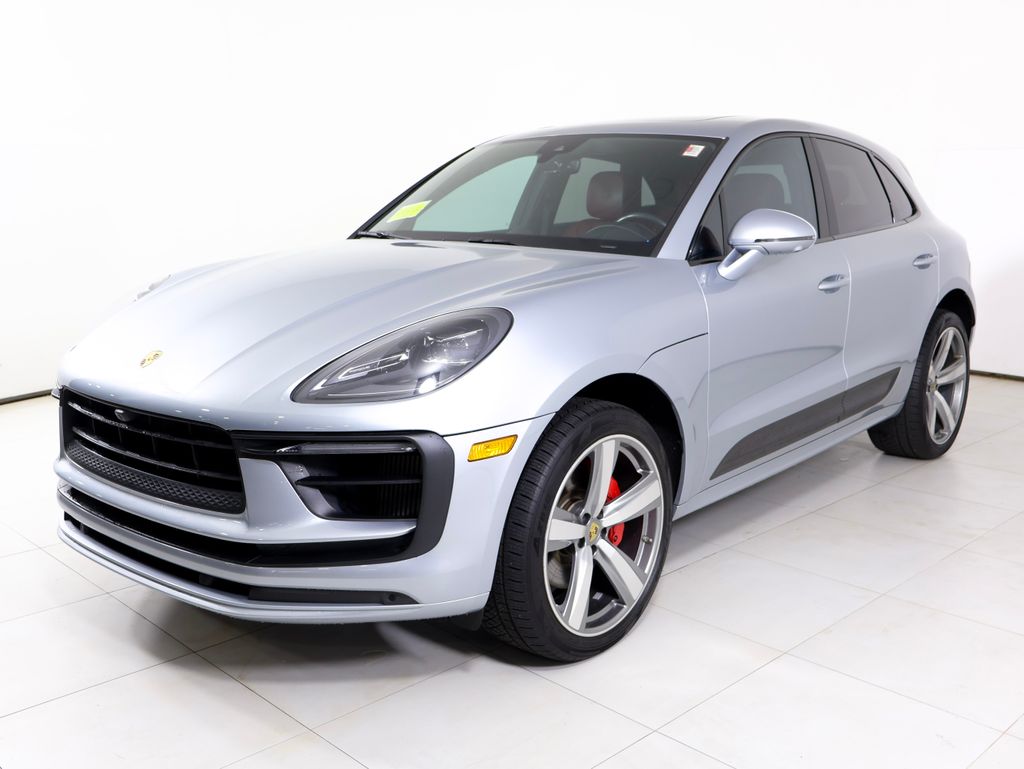 2022 Porsche Macan S's photo