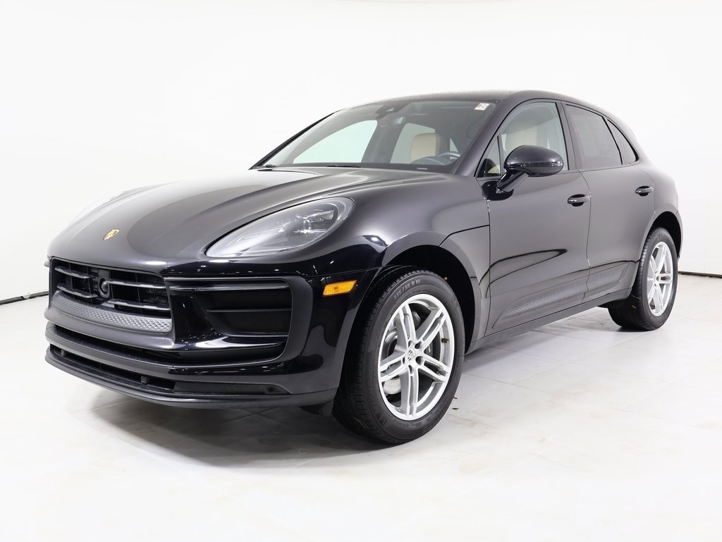 2023 Porsche Macan Base