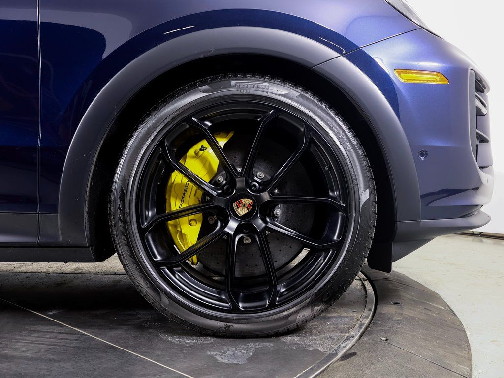 2025 Porsche Cayenne Coup Turbo GT - Photo 25