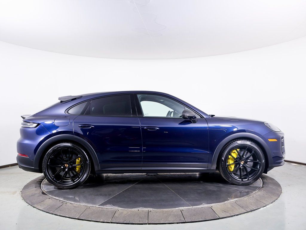 2025 Porsche Cayenne Coup Turbo GT - Photo 30