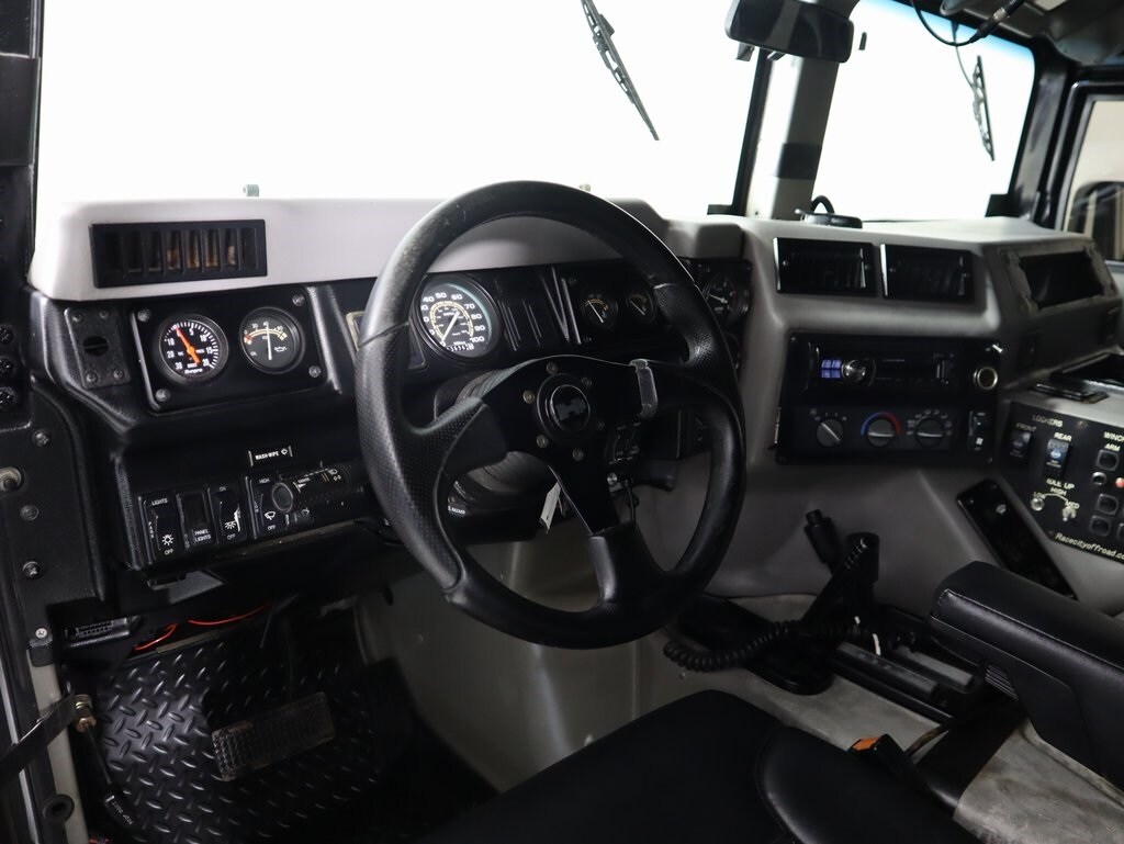 1997 Hummer H1 1 1/4 ton photo 4