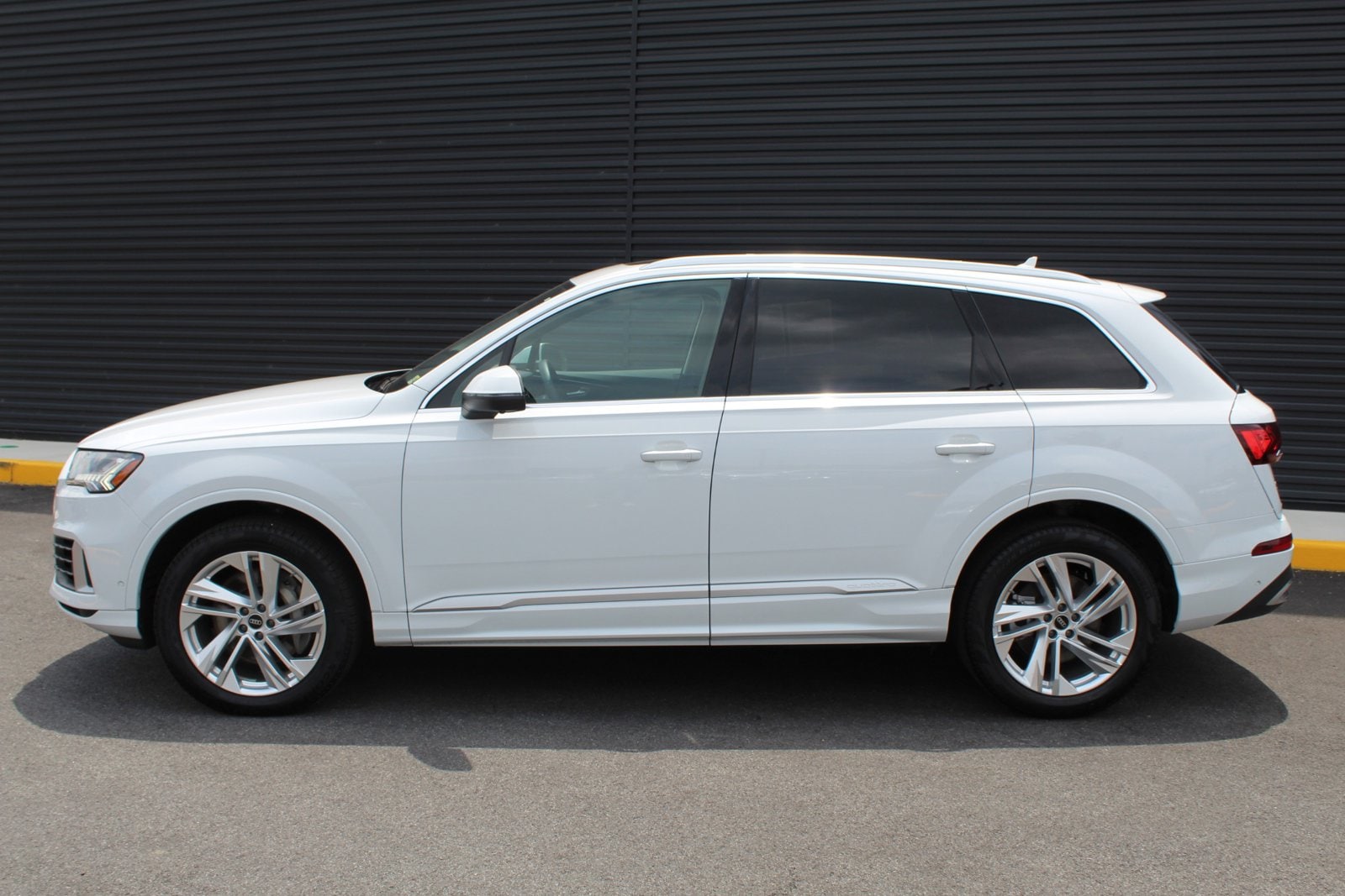 Used 2023 Audi Q7 Premium with VIN WA1AXBF78PD015102 for sale in Arlington, VA