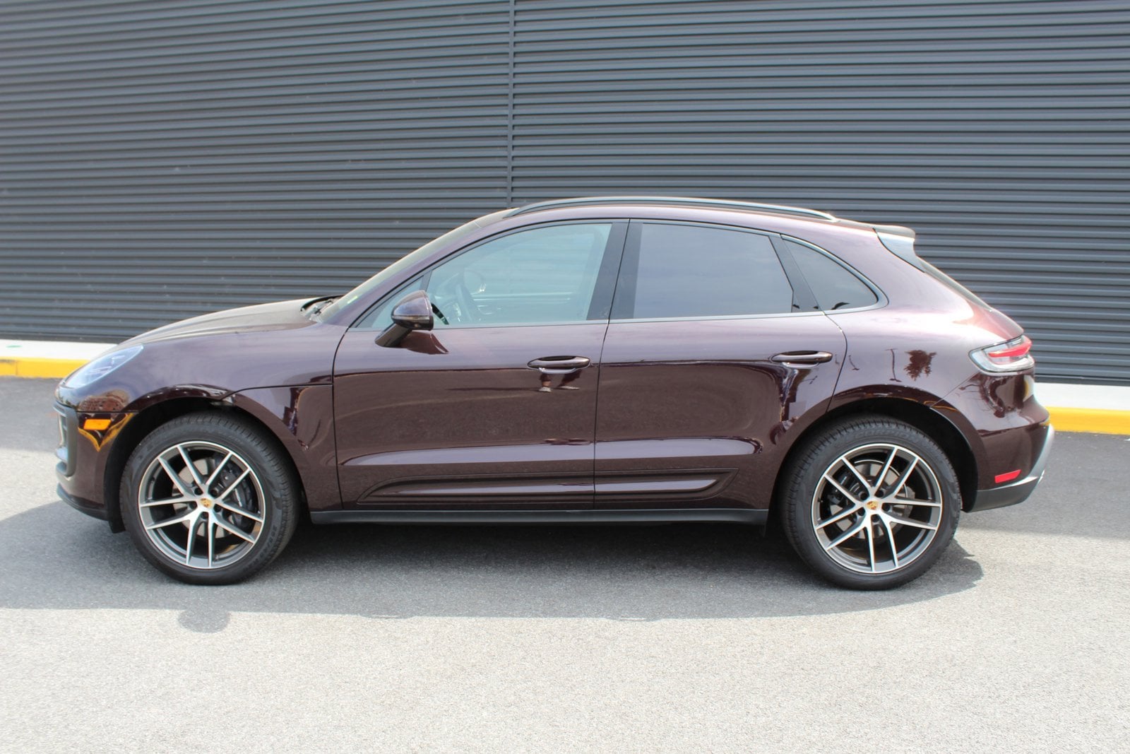 Certified 2024 Porsche Macan T with VIN WP1AA2A57RLB12604 for sale in Arlington, VA