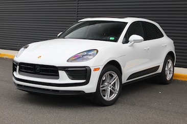 2025 Porsche Macan SUV