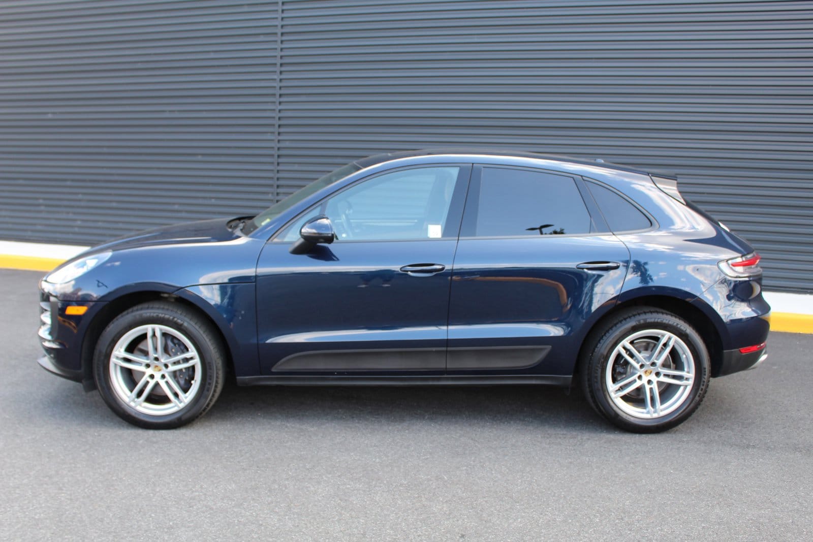 Used 2021 Porsche Macan Base with VIN WP1AA2A55MLB08107 for sale in Arlington, VA