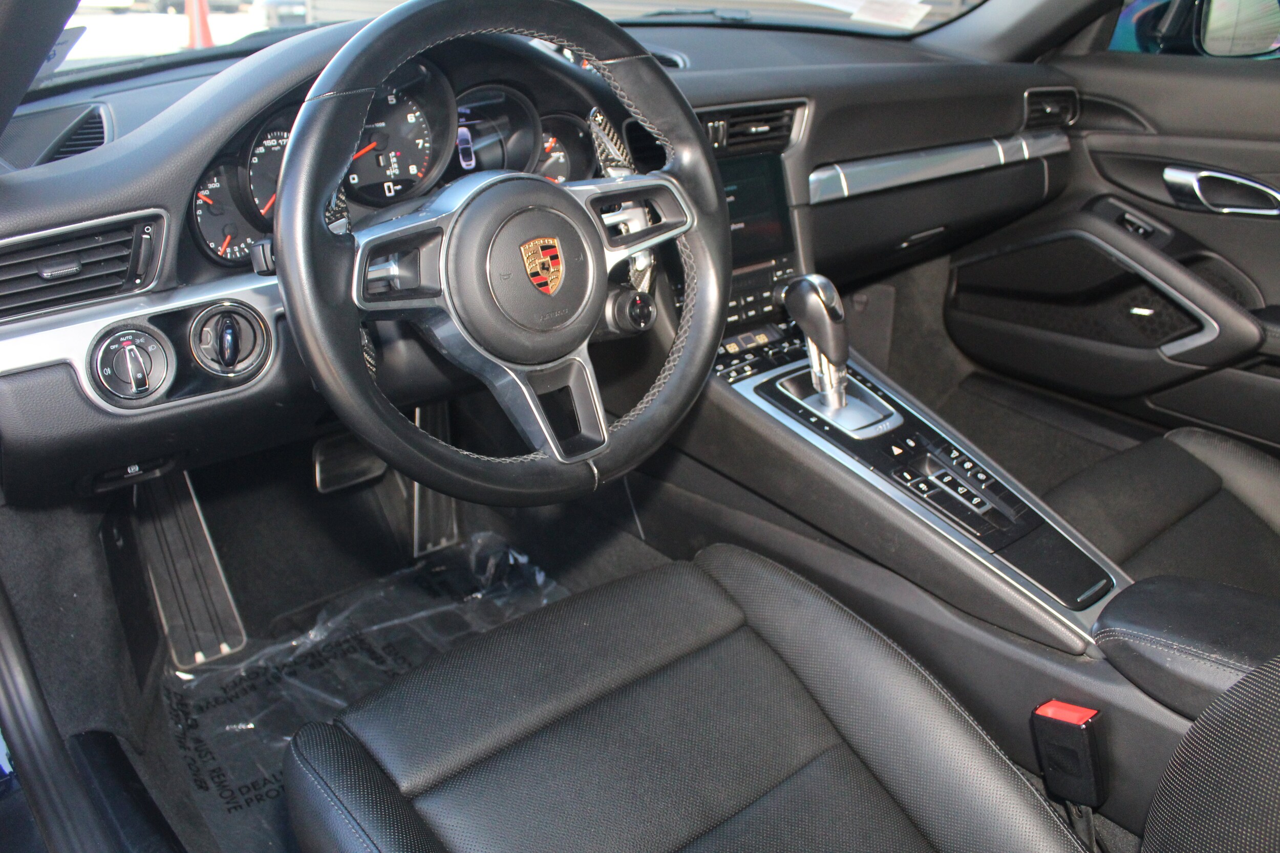 2017 Porsche 911 Cabriolet photo 4