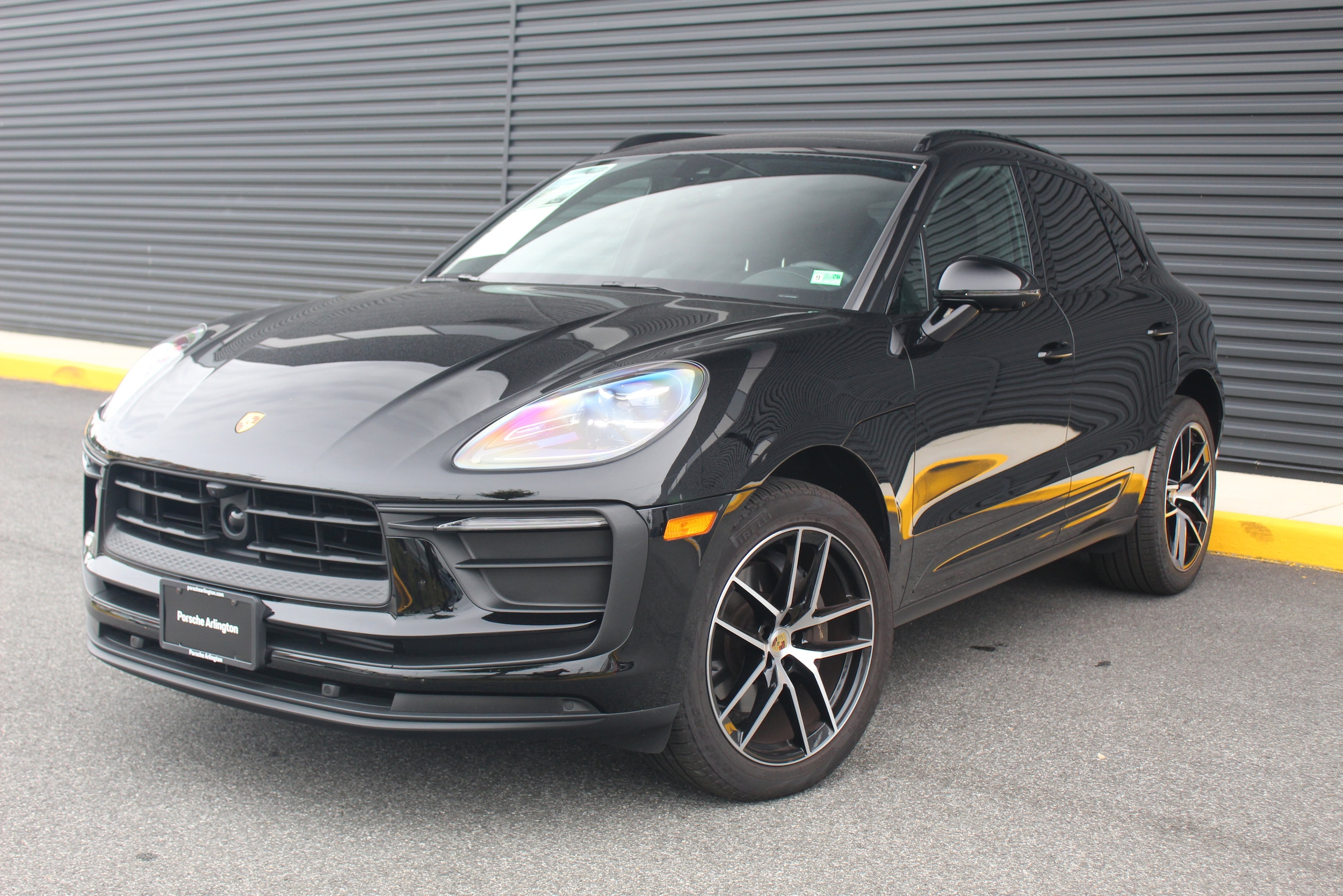 2025 Porsche Macan SUV 