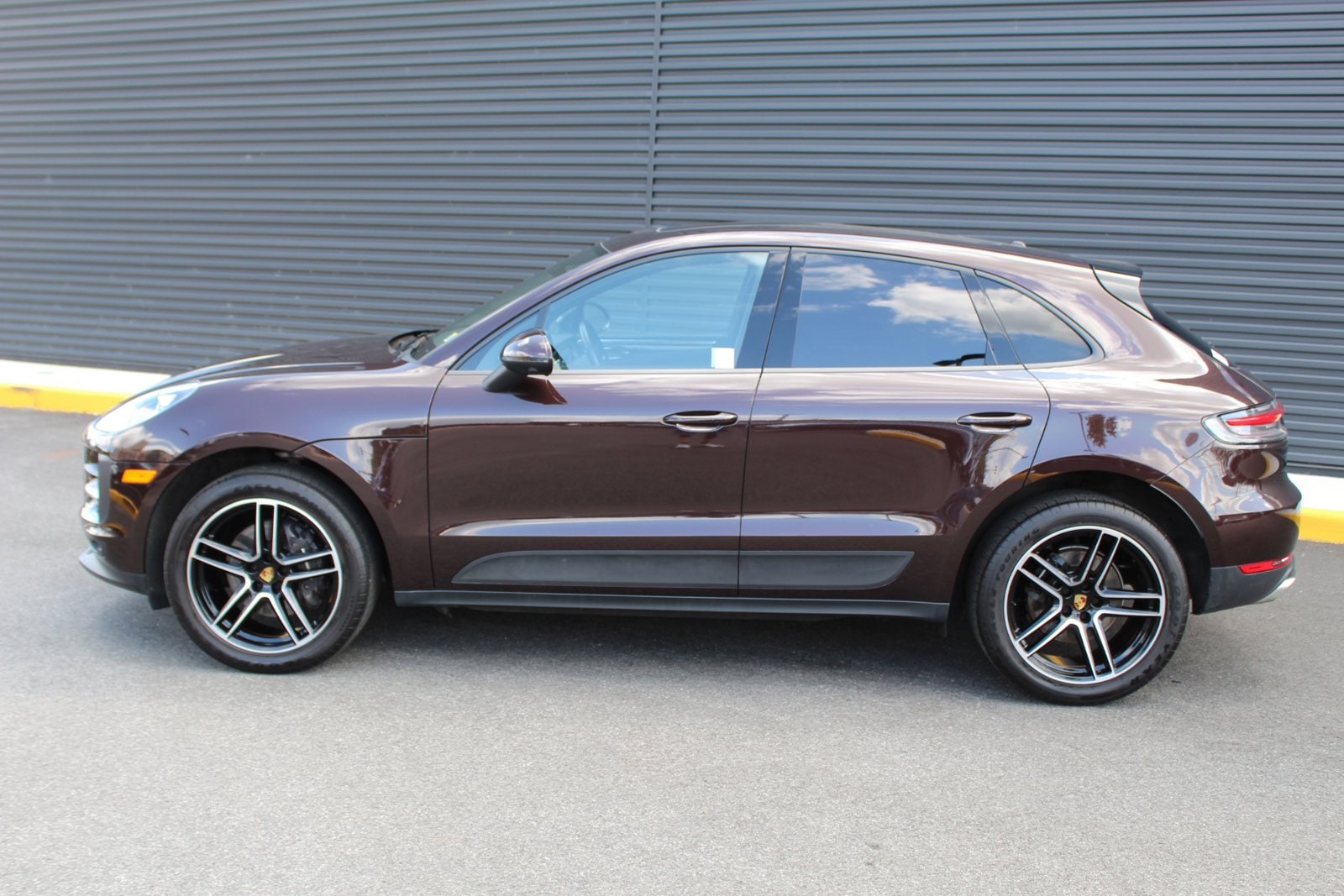 Used 2021 Porsche Macan Base with VIN WP1AA2A59MLB03153 for sale in Arlington, VA