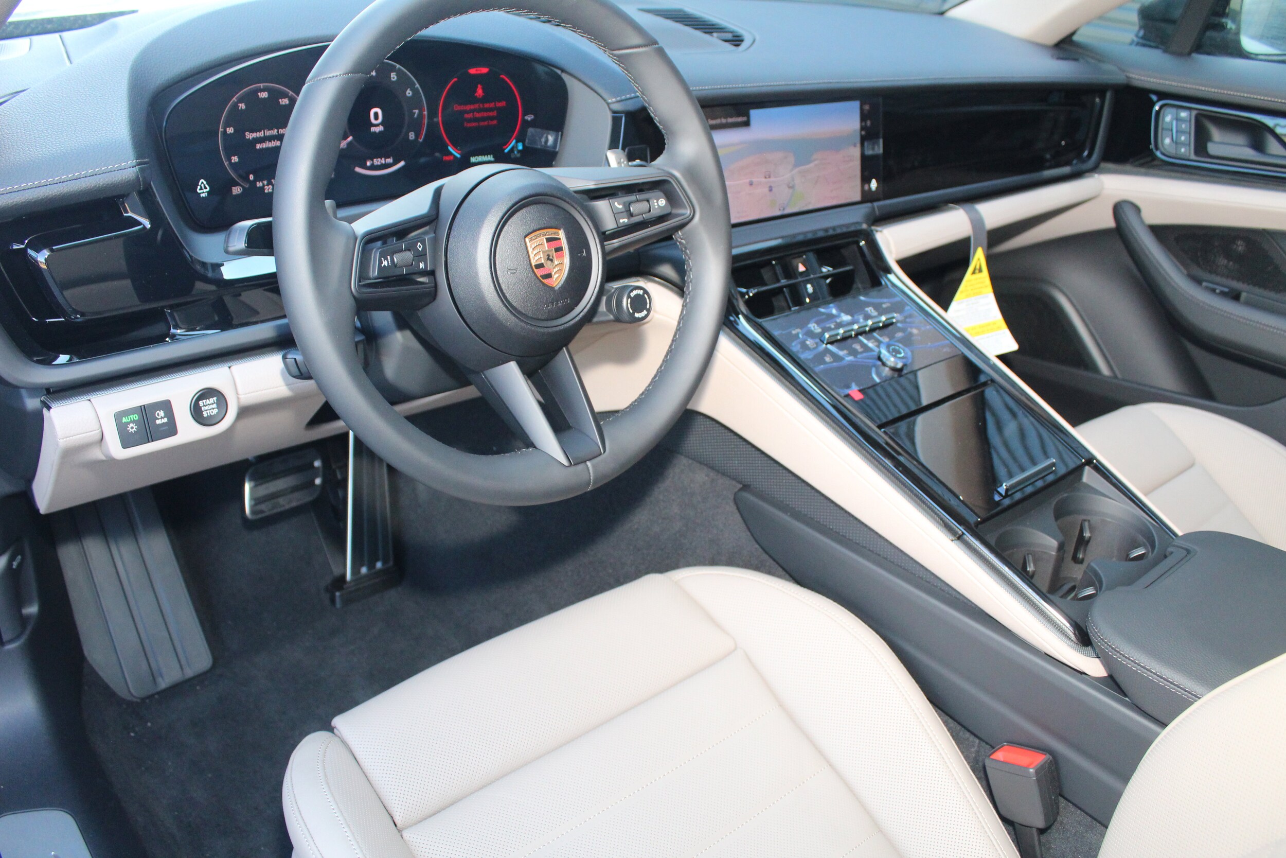 2025 Porsche Panamera 4 photo 4