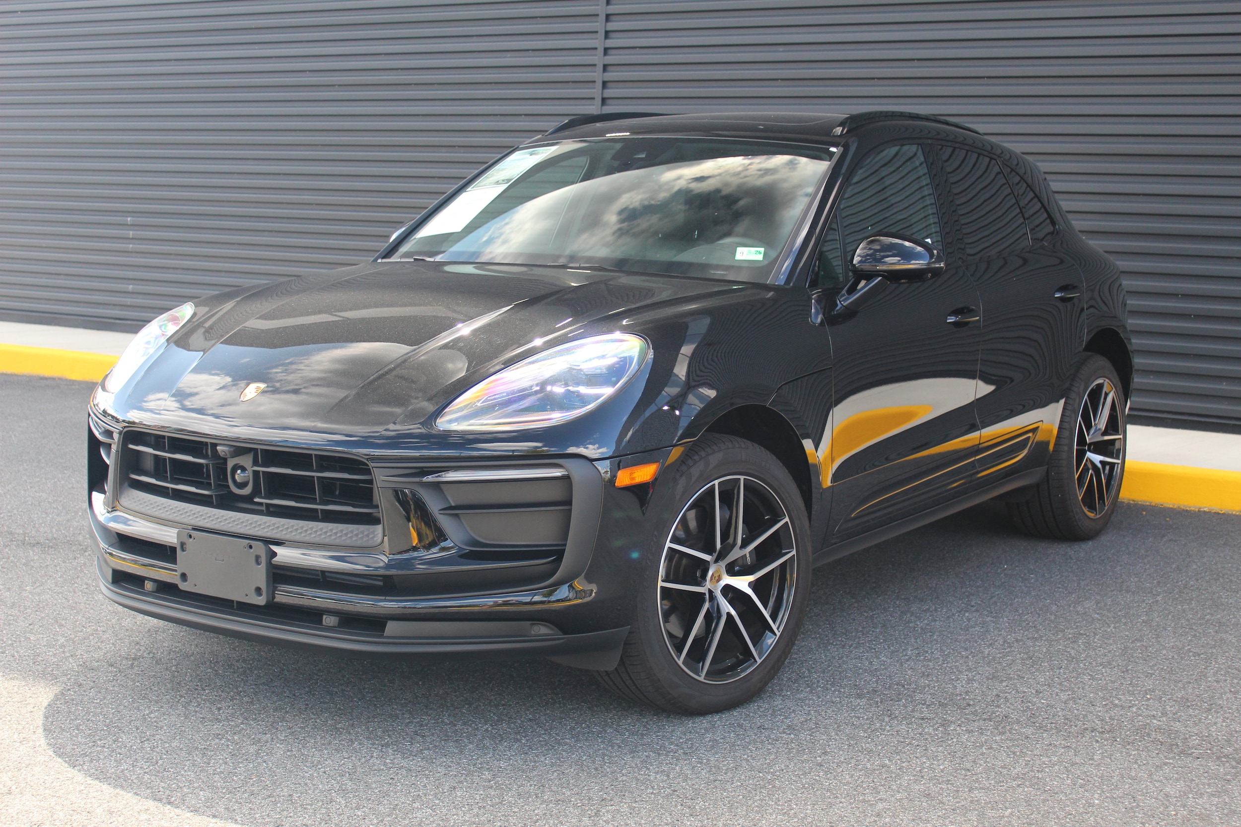 2025 Porsche Macan