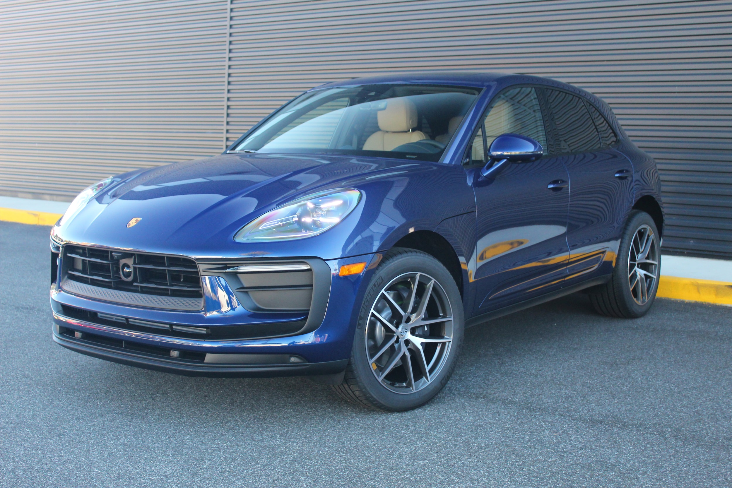 2026 Porsche Macan SUV  2026 Porsche Macan SUV
