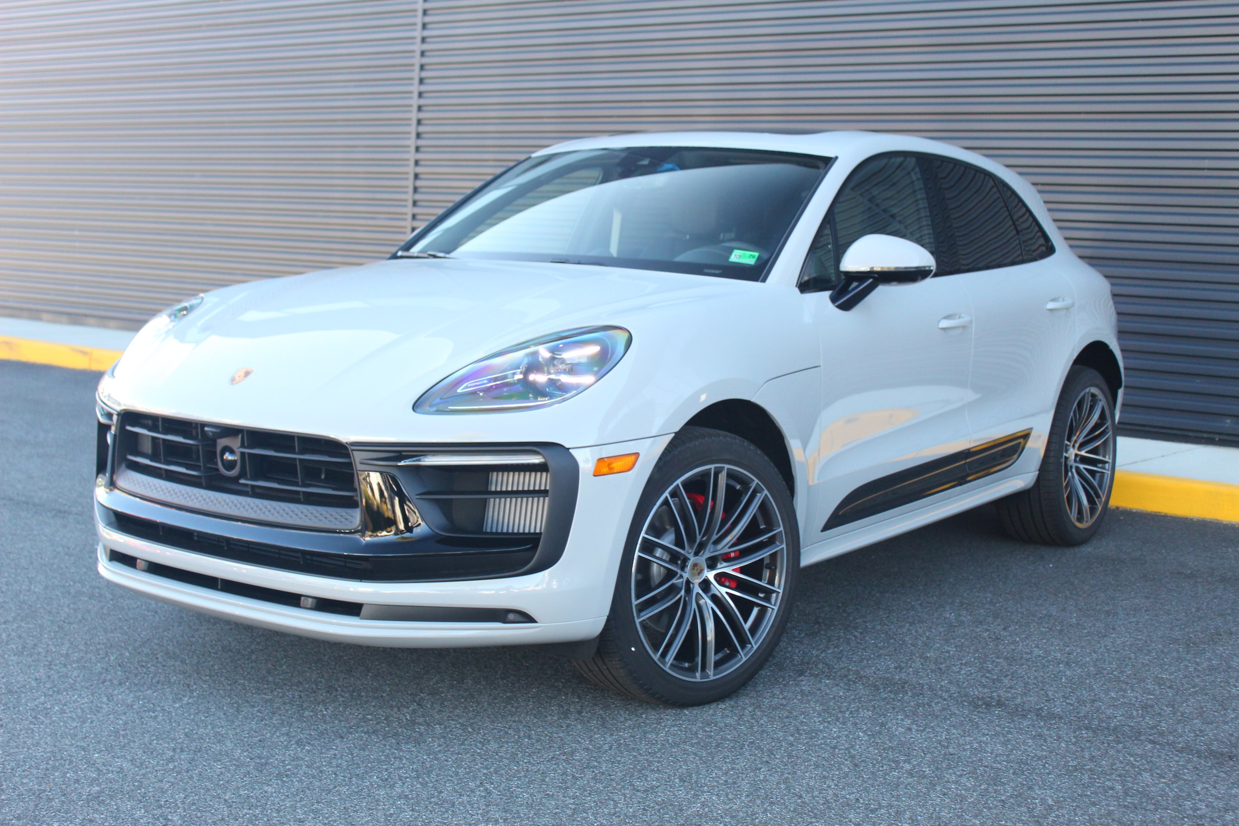 2026 Porsche Macan SUV  2026 Porsche Macan SUV