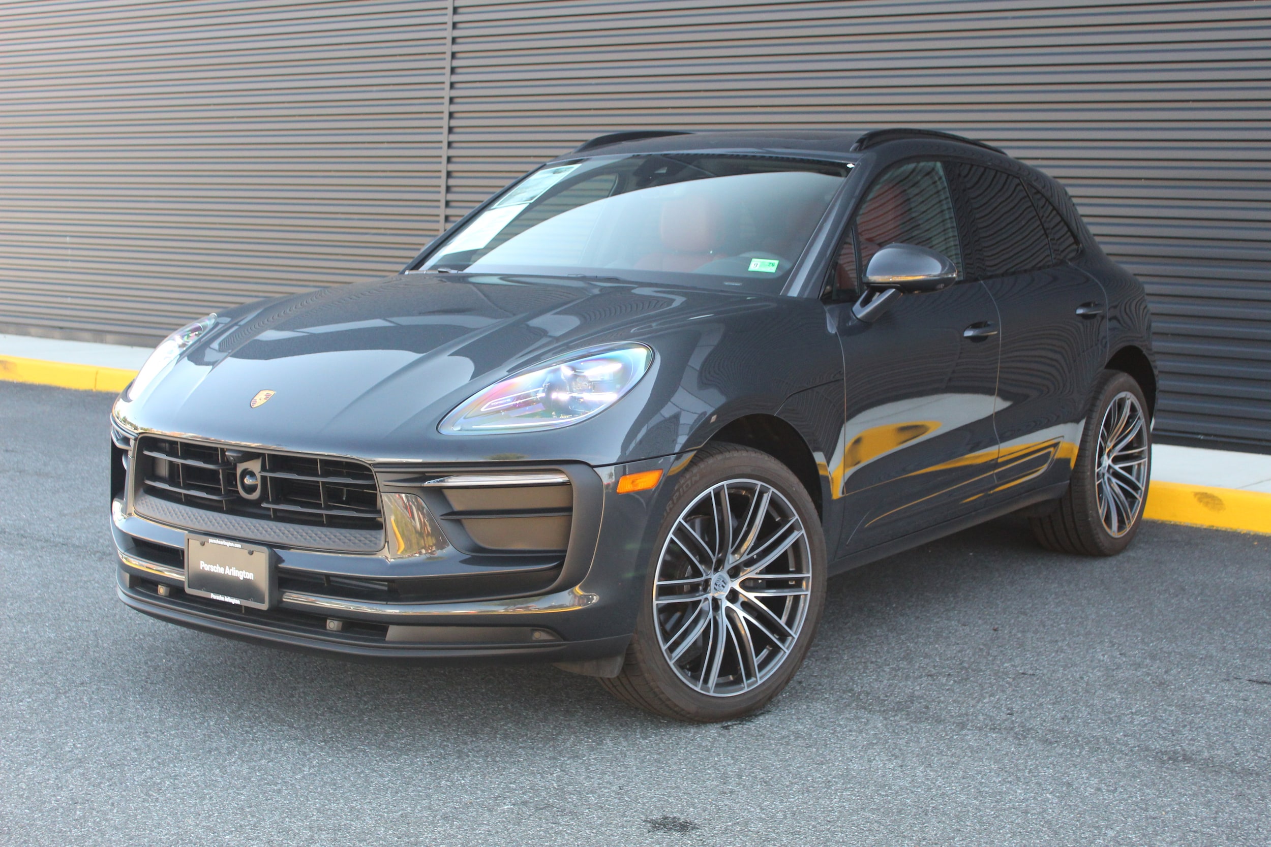 2025 Porsche Macan SUV 