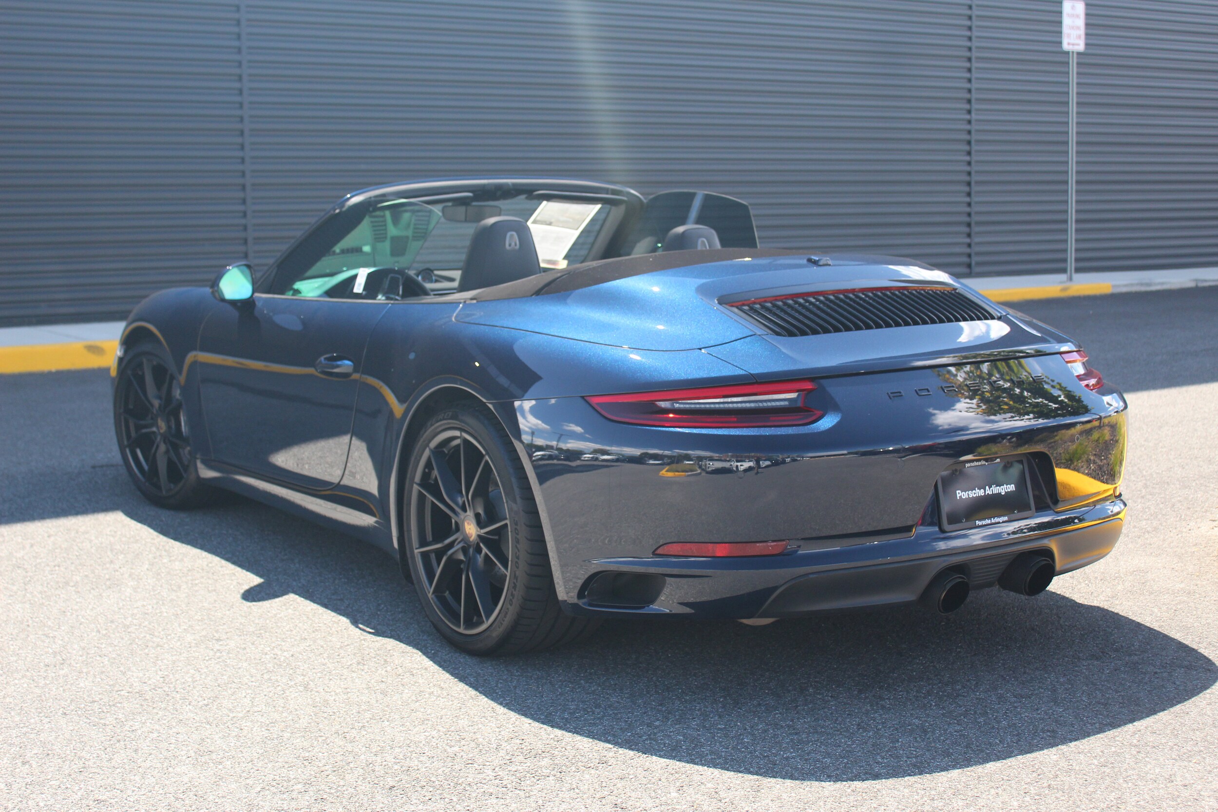 2017 Porsche 911 Cabriolet photo 3