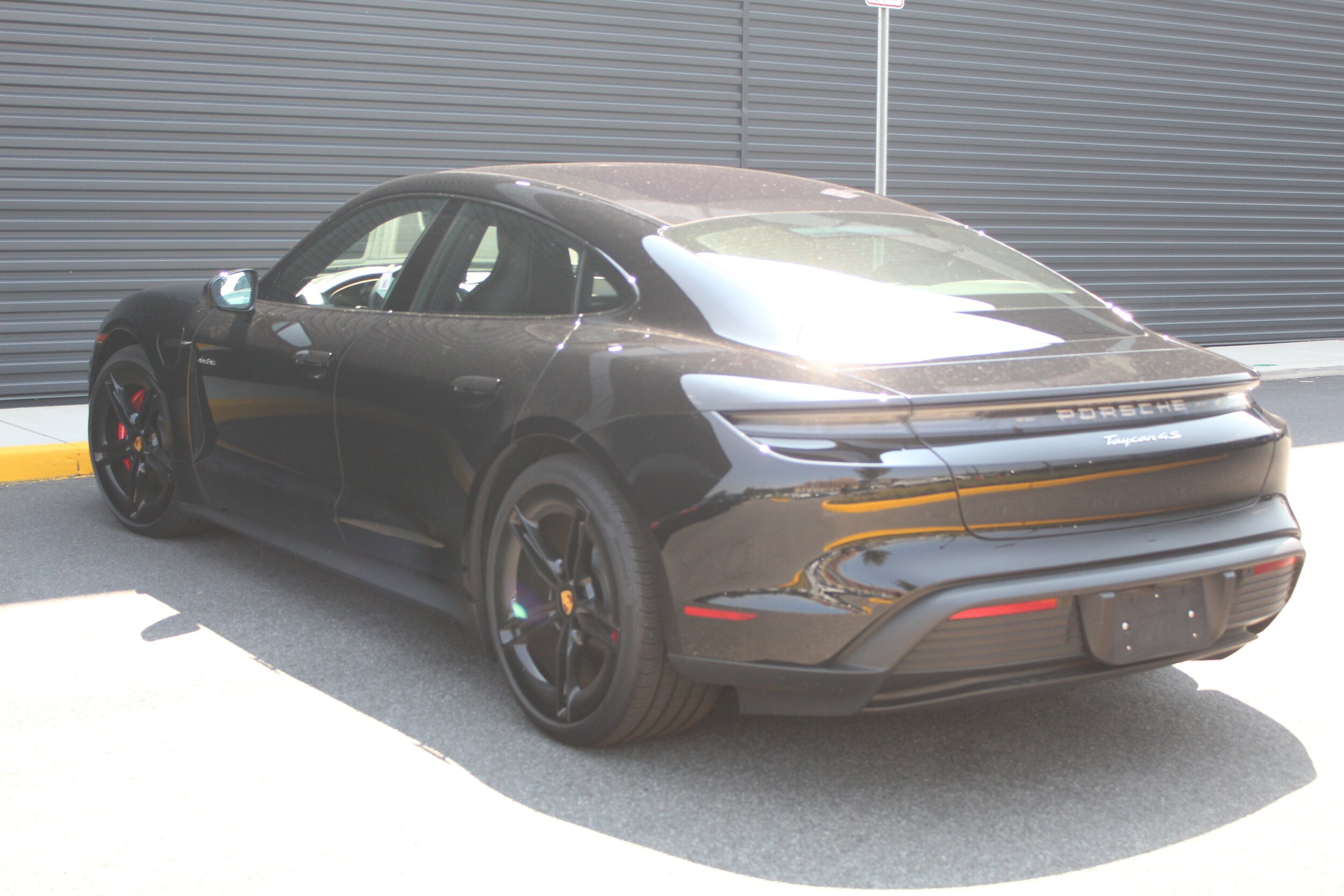 2025 Porsche Taycan 4S photo 3