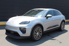 2025 Porsche Macan Electric Electric 4S