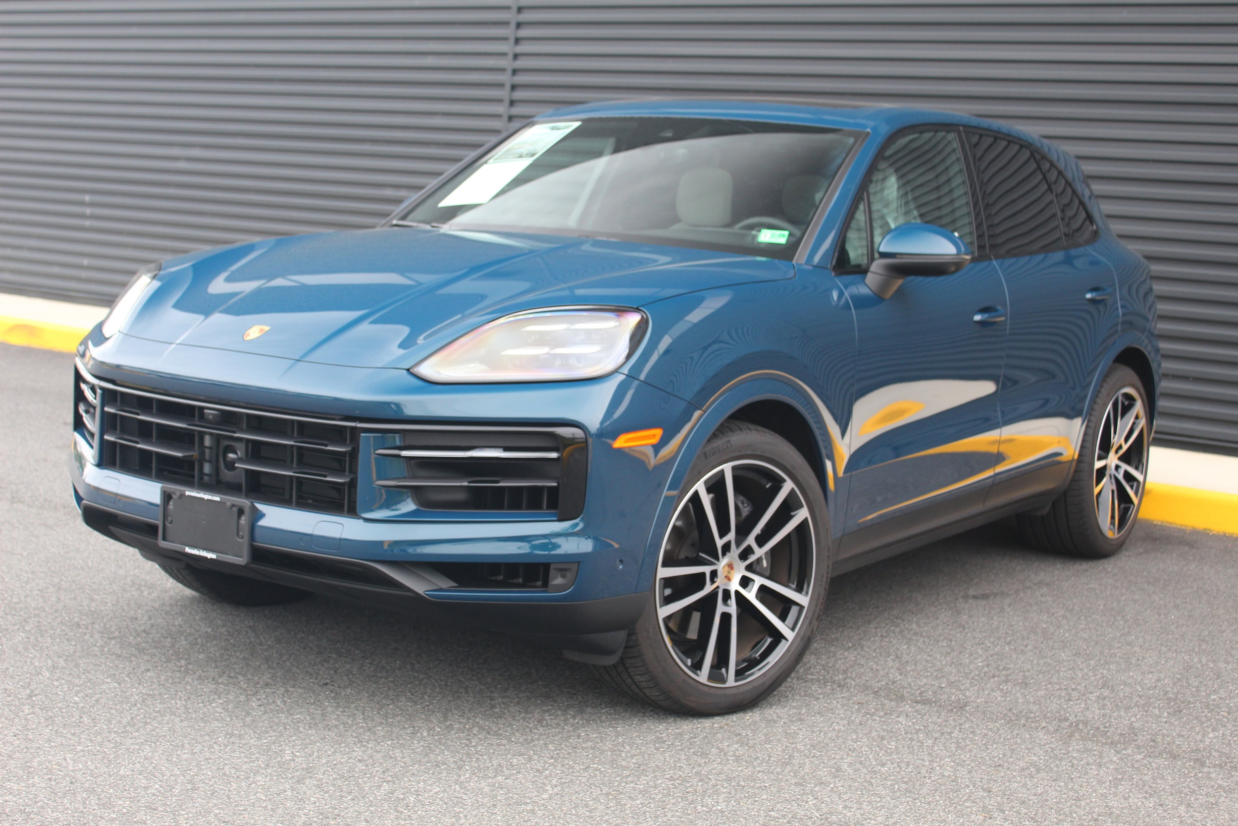 2025 Porsche Cayenne SUV  2025 Porsche Cayenne SUV