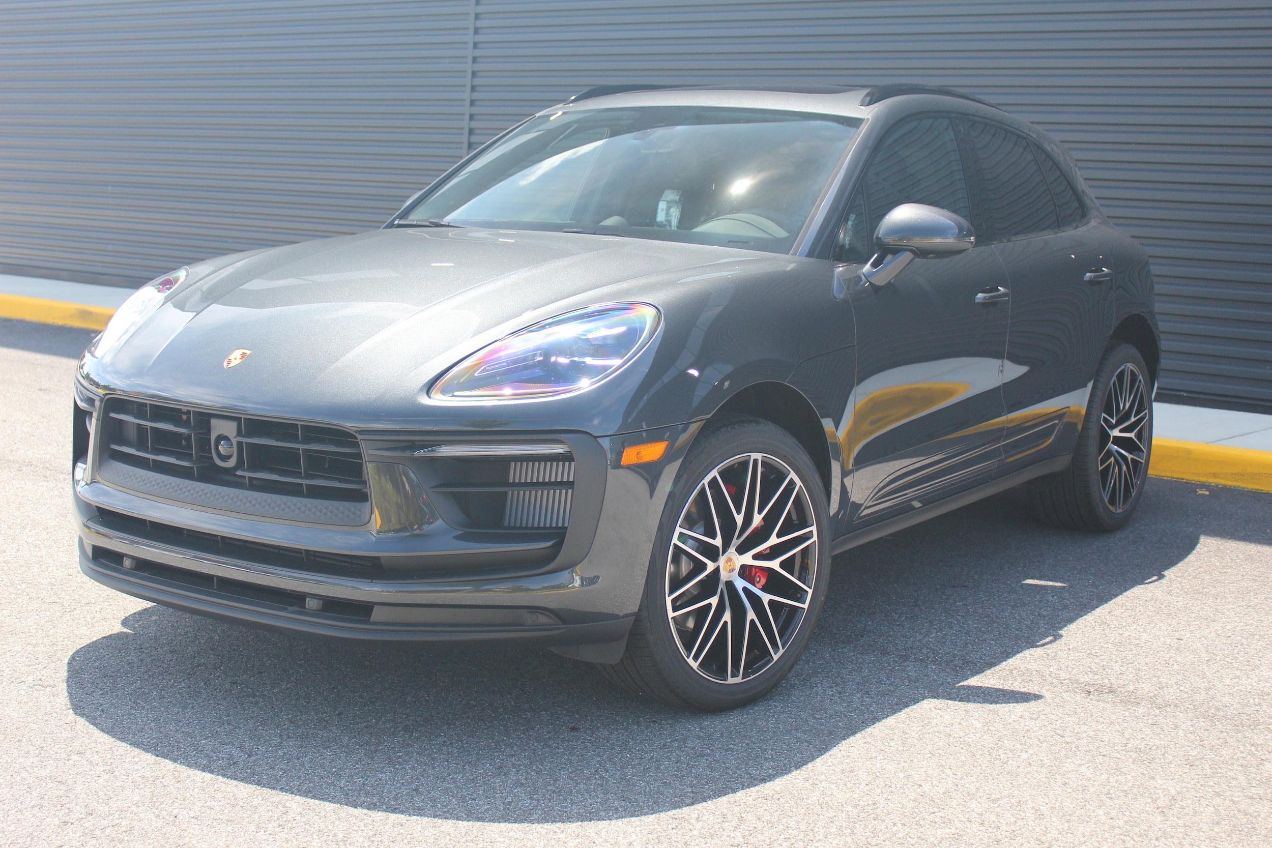 2025 Porsche Macan SUV 