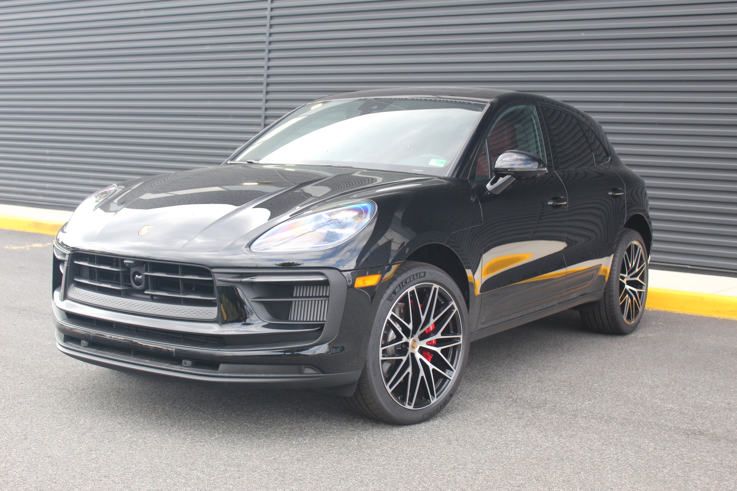 2025 Porsche Macan SUV 