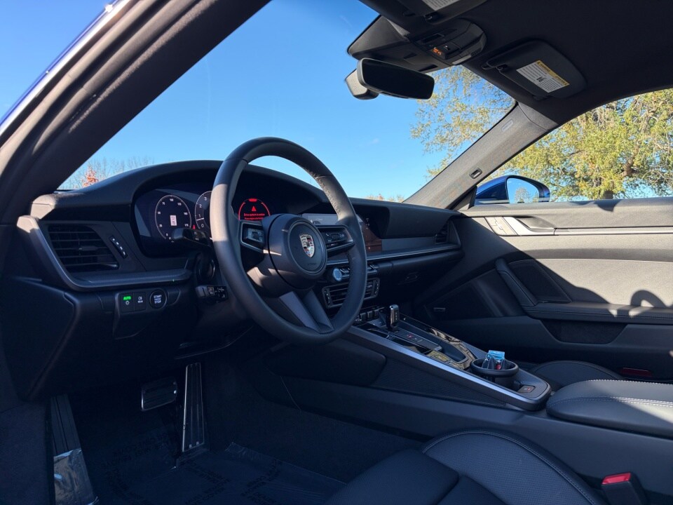 2025 Porsche 911 Coupe photo 4