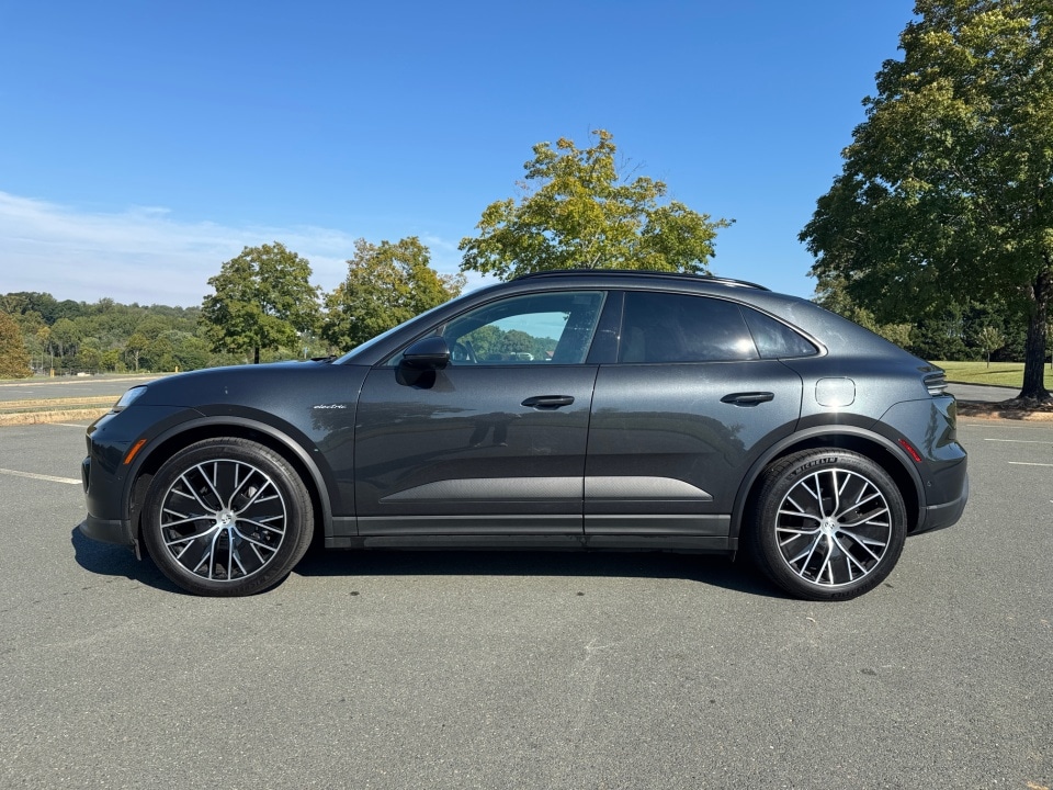 Used 2024 Porsche Macan Base with VIN WP1AA2XA9RL000324 for sale in Charlottesville, VA