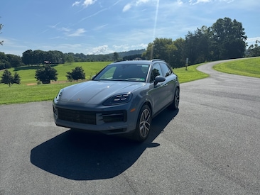 2025 Porsche Cayenne E-Hybrid SUV