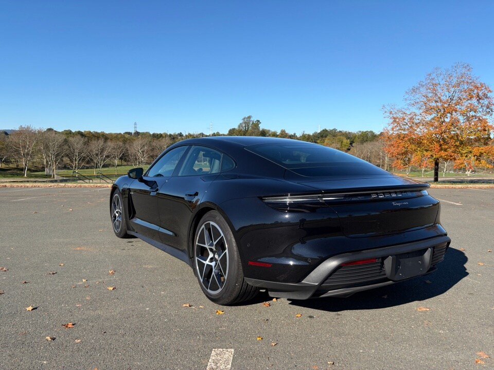 2025 Porsche Taycan 4 photo 3