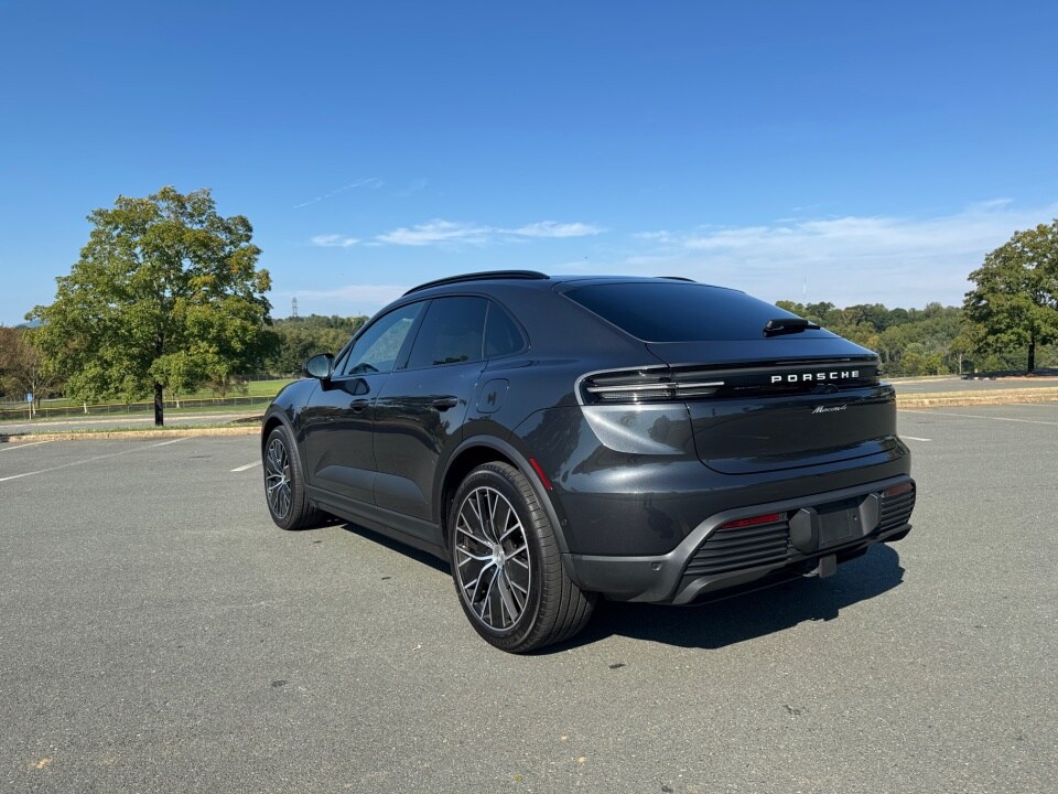 2024 Porsche Macan Electric 4 photo 3
