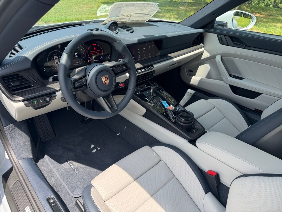2025 Porsche 911 S photo 4